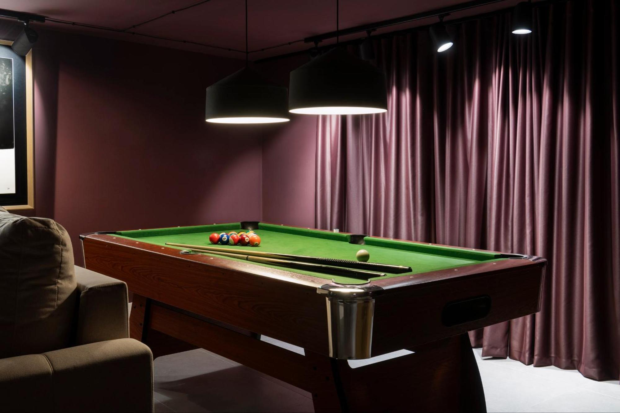 Monkeys Apartments Trastamara Billiard Room Sevilla Exterior foto